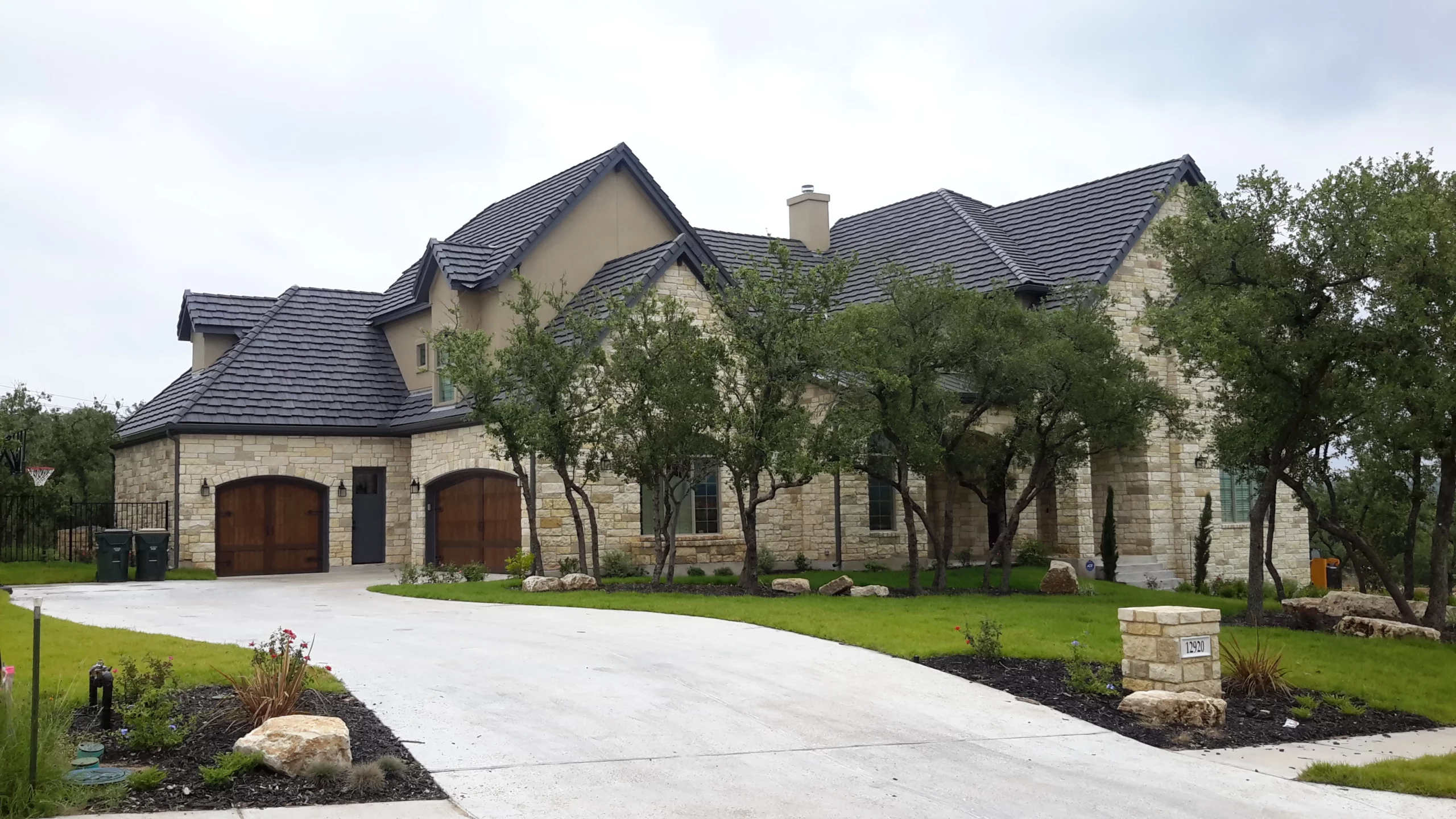 A Killeen, Texas home with a new roof courtesy of TAG Roofing & Exteriors