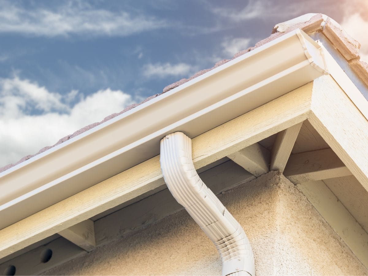 Seamless Gutters on a Home